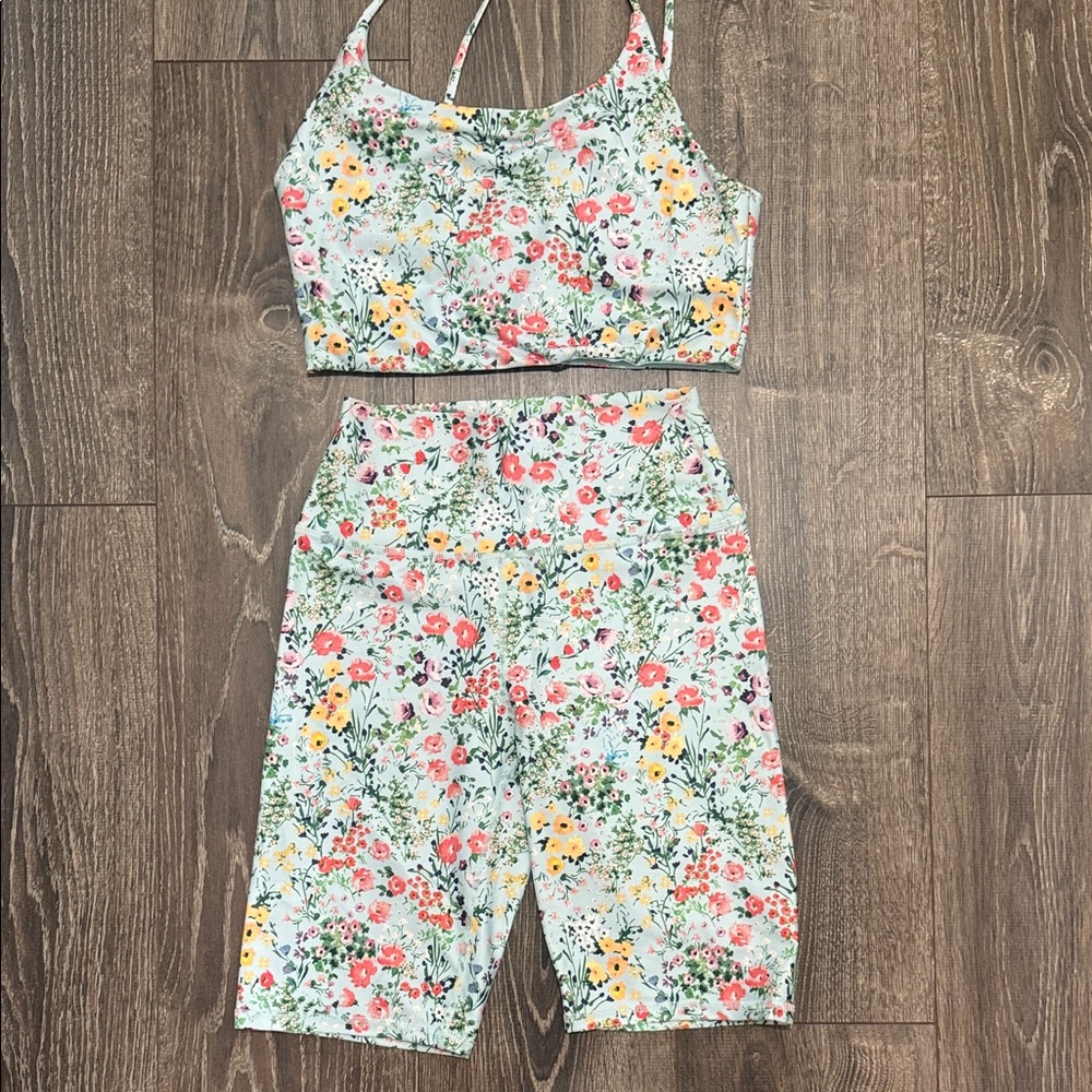 Alice + Olivia Floral Print Set in Blue and Red
